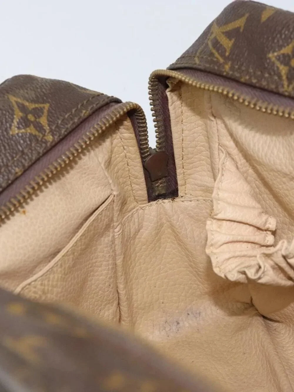 LOUIS VUITTON Monogram Trousse Toilette 28 Clutch Bag M47522 LV Auth BA10997 - Picture 11 of 16